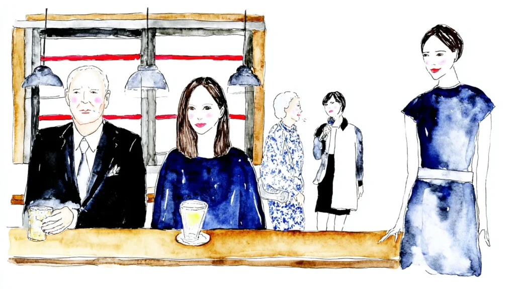 世代の異なる客がカウンターに並ぶ日本のスナック文化の風景